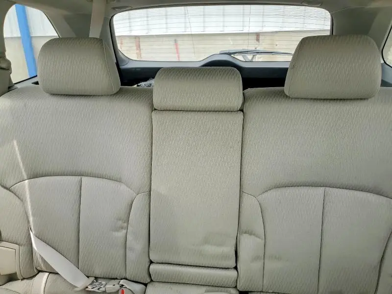 2010 SUBARU OUTBACK 2.5I PREMIUM  