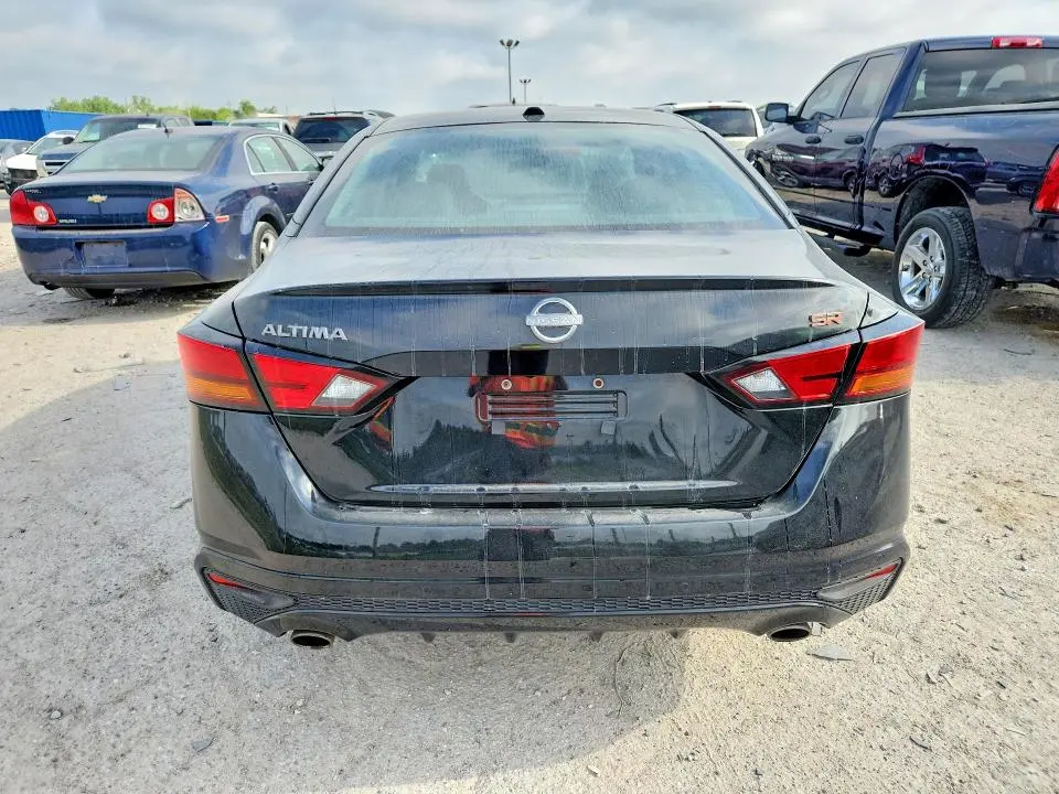 2024 NISSAN ALTIMA SR  