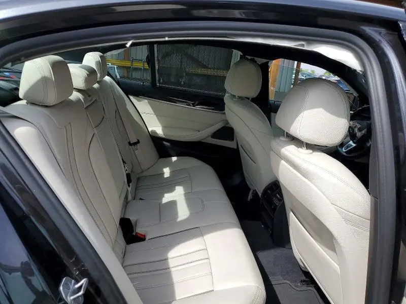 2022 BMW 530 XI  