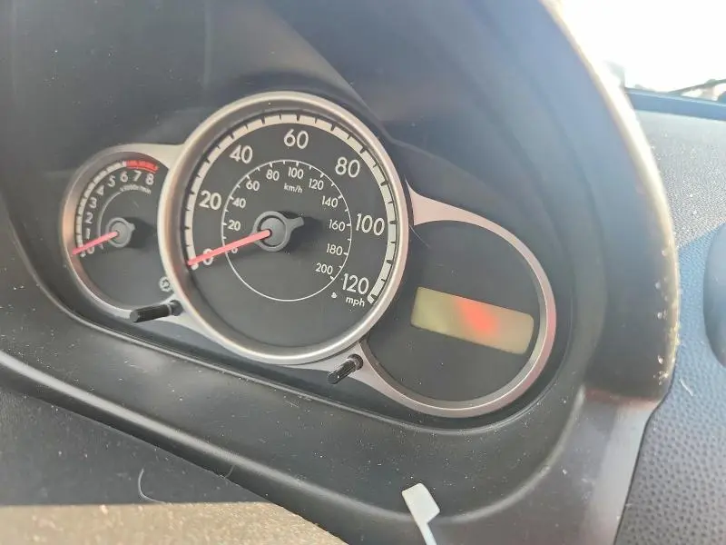 2011 MAZDA MAZDA2   