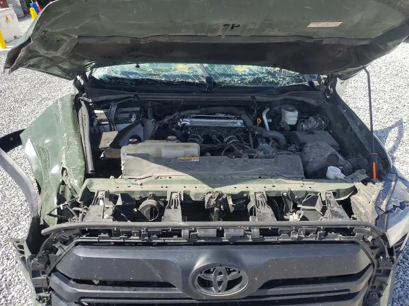 2022 TOYOTA TUNDRA SR5  