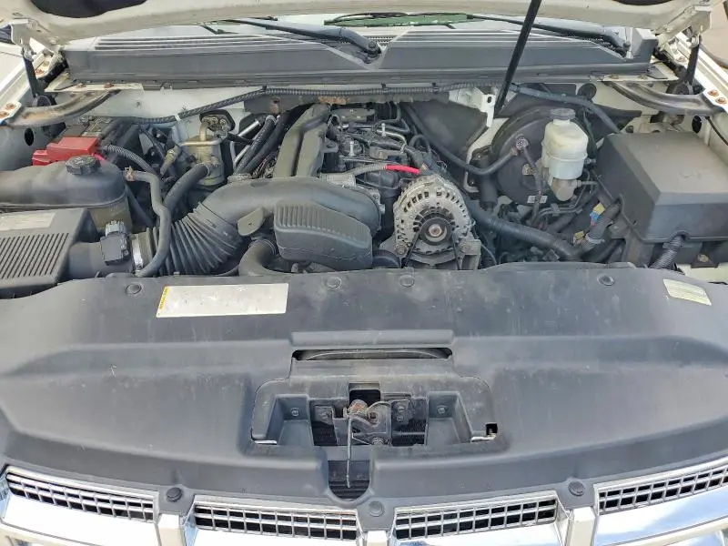 2010 CADILLAC ESCALADE LUXURY  