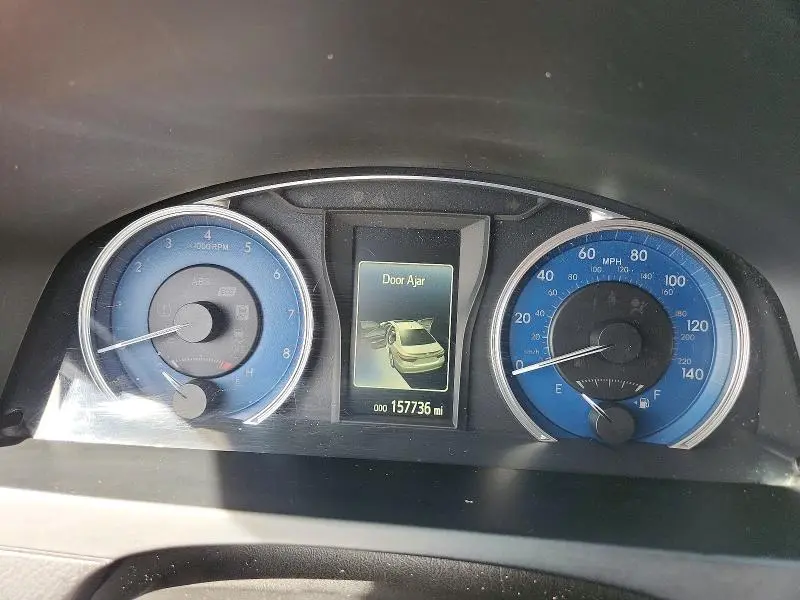 2016 TOYOTA CAMRY LE  