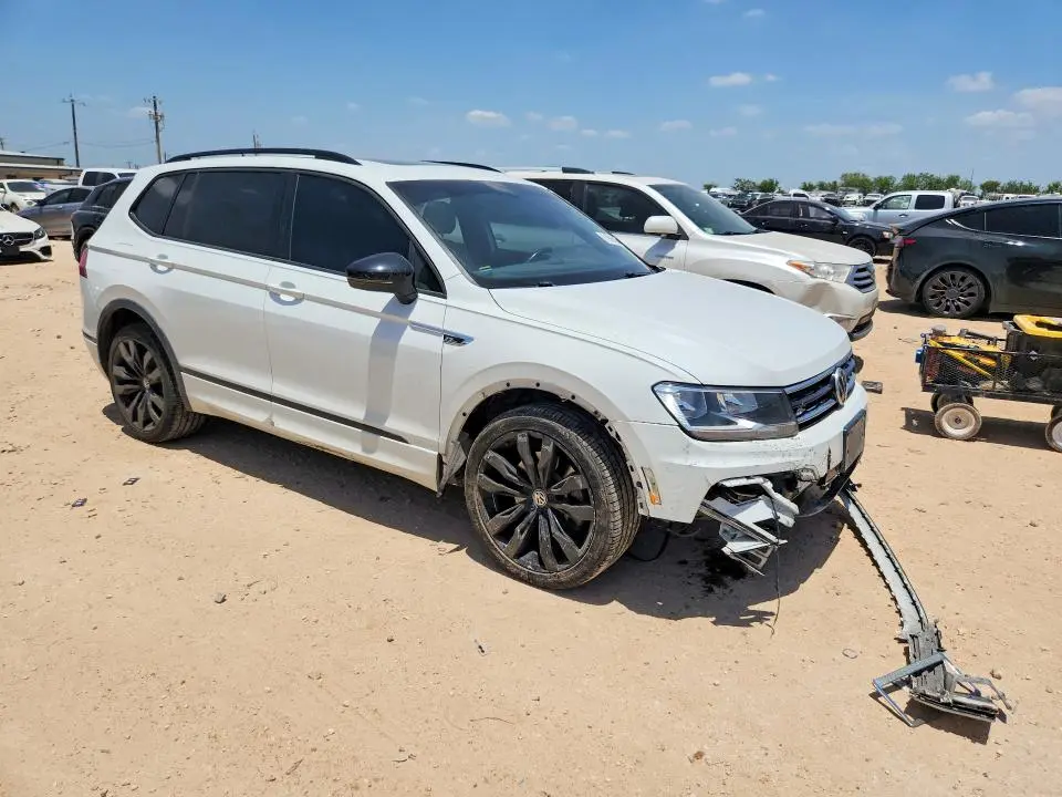 2021 VOLKSWAGEN TIGUAN SE  