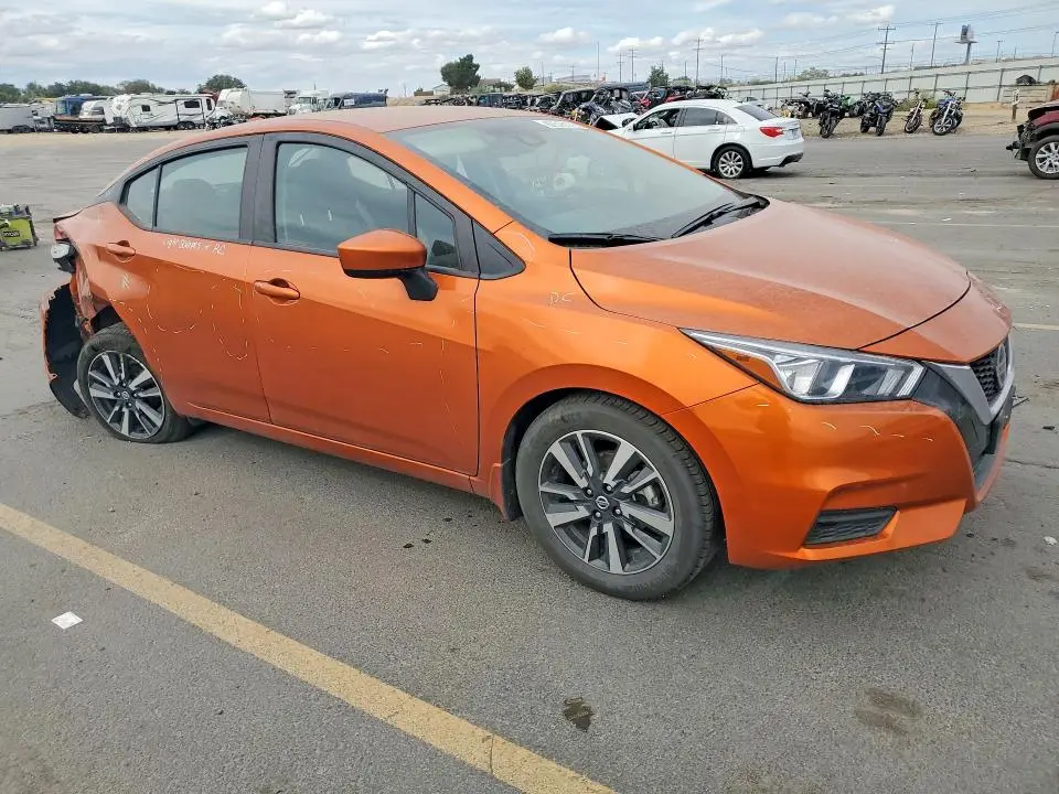 2022 NISSAN VERSA SV  