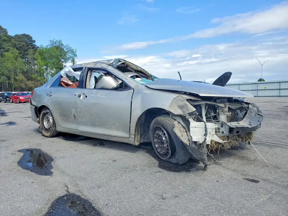 2014 TOYOTA CAMRY L  