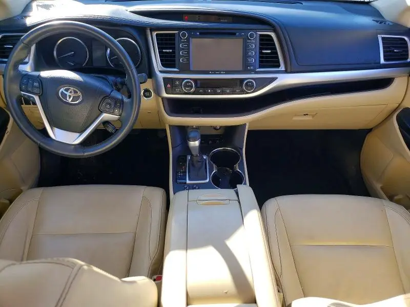 2016 TOYOTA HIGHLANDER XLE  
