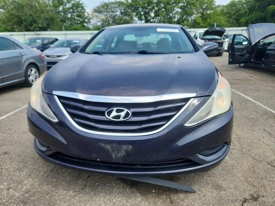 2011 HYUNDAI SONATA GLS  