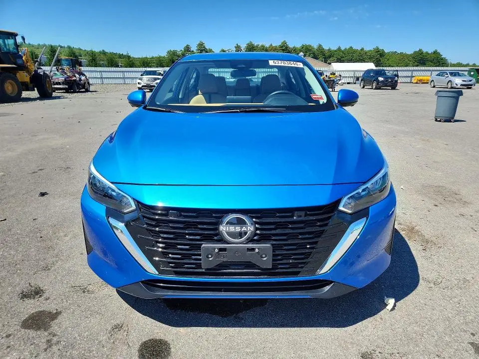 2025 NISSAN SENTRA SV  