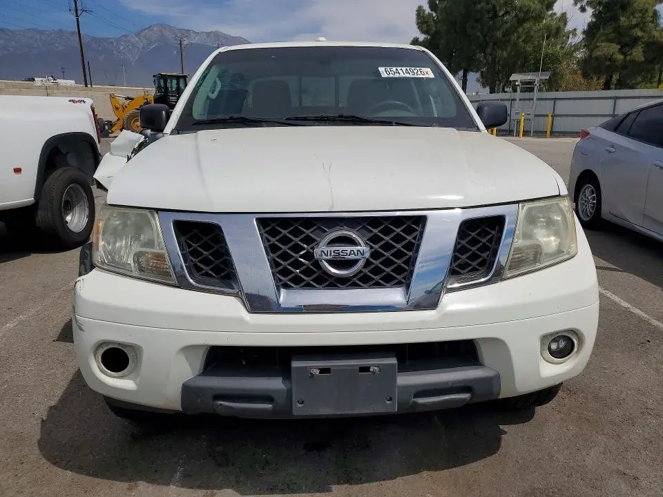 2015 NISSAN FRONTIER S  