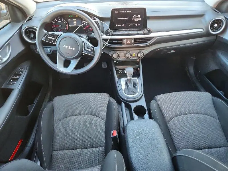 2024 KIA FORTE LX  
