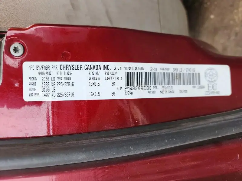 2011 VOLKSWAGEN ROUTAN SE  