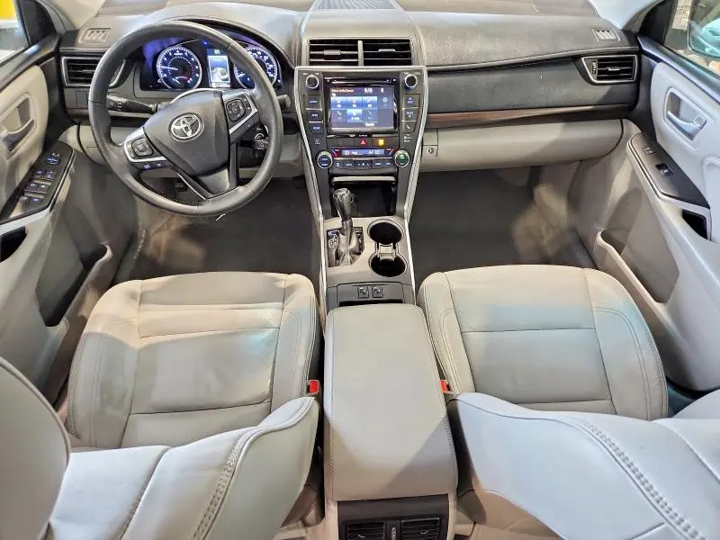 2017 TOYOTA CAMRY XLE  