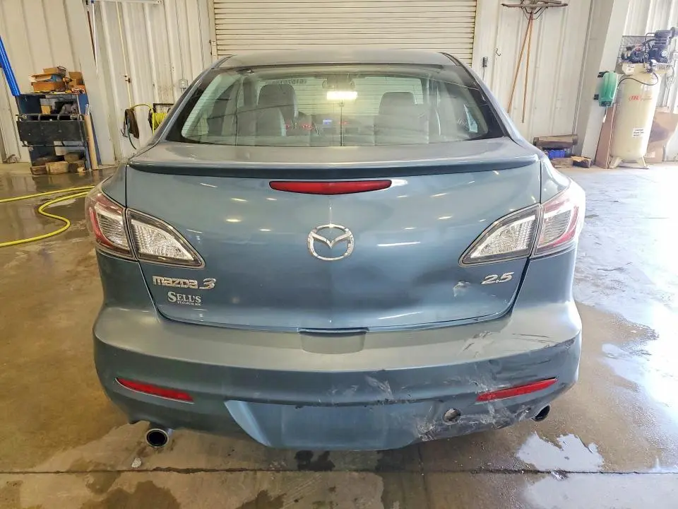 2011 MAZDA 3 S  