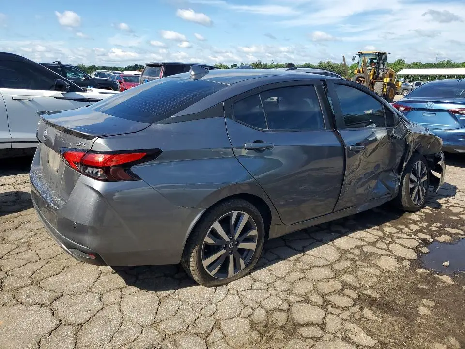 2021 NISSAN VERSA SR  