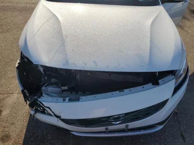 2017 VOLVO V60 CROSS COUNTRY PREMIER  