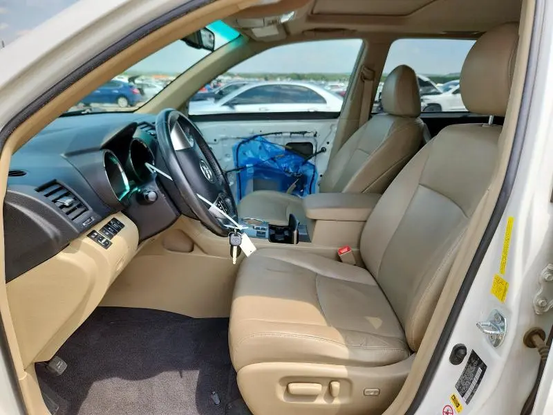 2011 TOYOTA HIGHLANDER BASE
