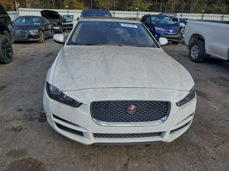 2017 JAGUAR XE PREMIUM  