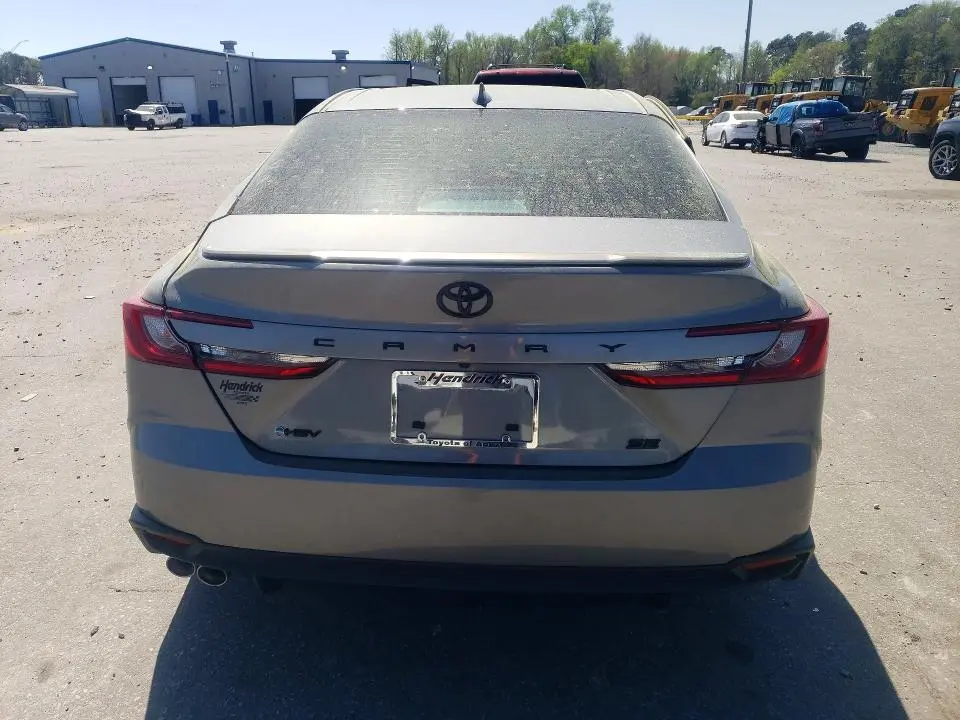 2026 TOYOTA CAMRY SE  