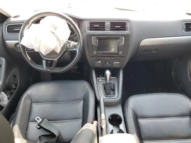 2018 VOLKSWAGEN JETTA SE  