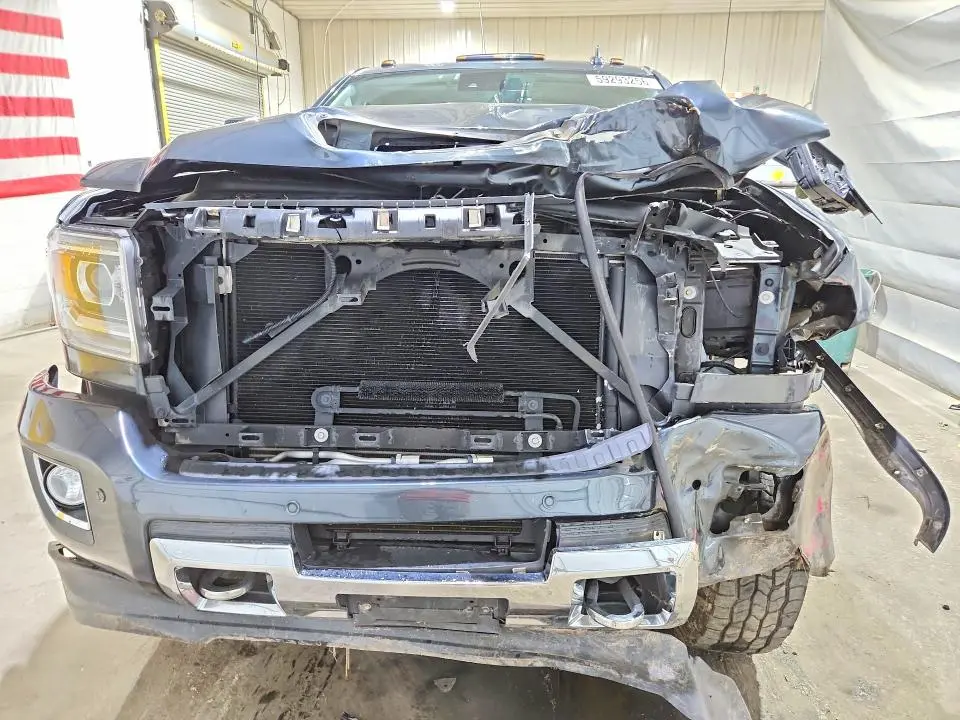 2018 GMC SIERRA K2500 DENALI  
