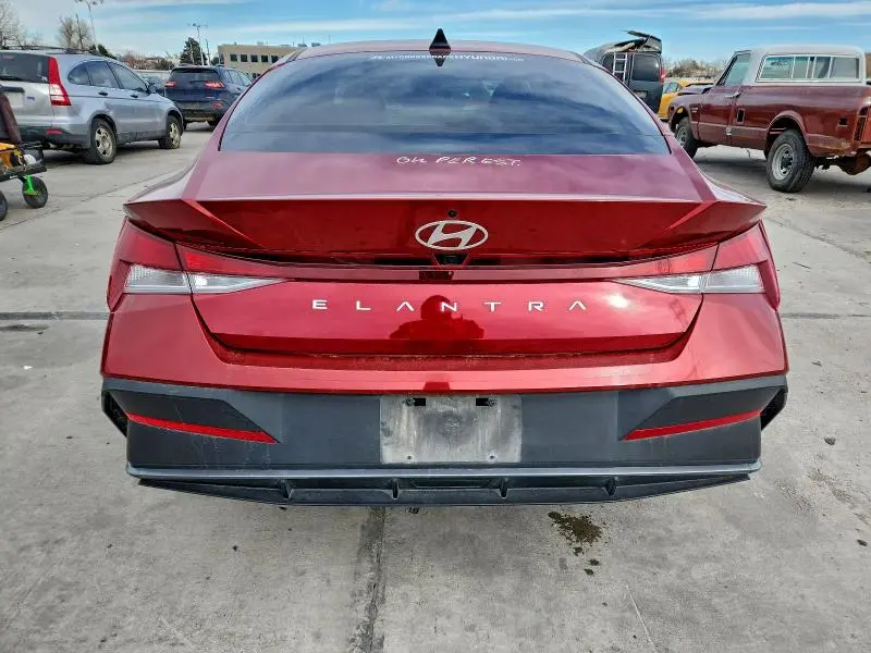 2024 HYUNDAI ELANTRA SEL  