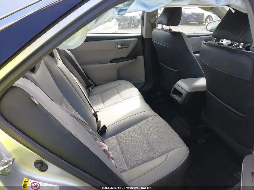 2015 TOYOTA CAMRY HYBRID SE
