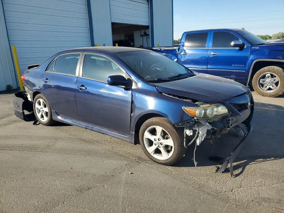 2013 TOYOTA COROLLA S  
