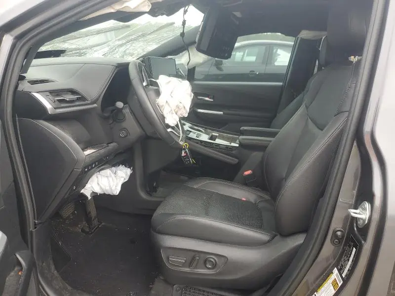 2025 TOYOTA SIENNA PLATINUM 7-PASSENGER  