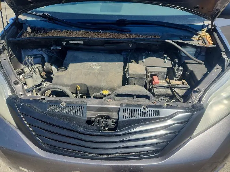 2014 TOYOTA SIENNA L 7-PASSENGER  