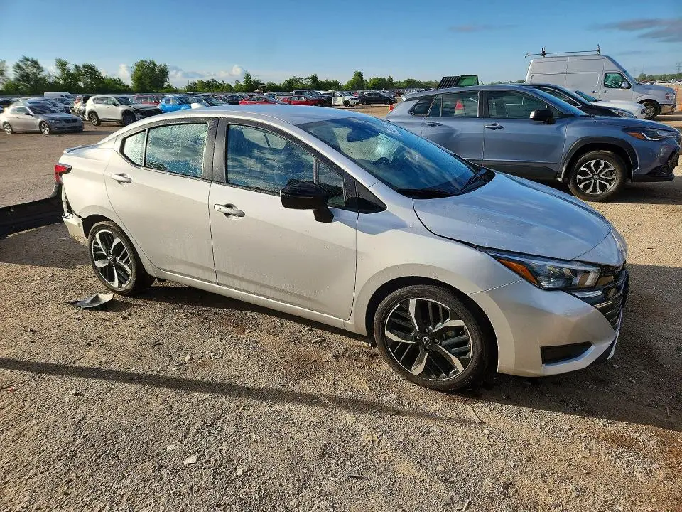 2024 NISSAN VERSA SR  