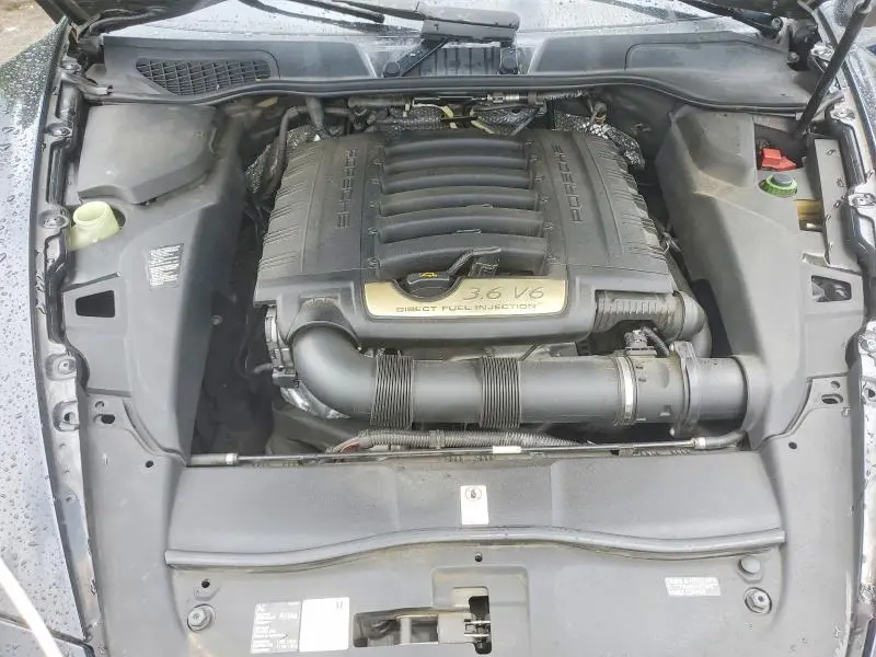 2013 PORSCHE CAYENNE   