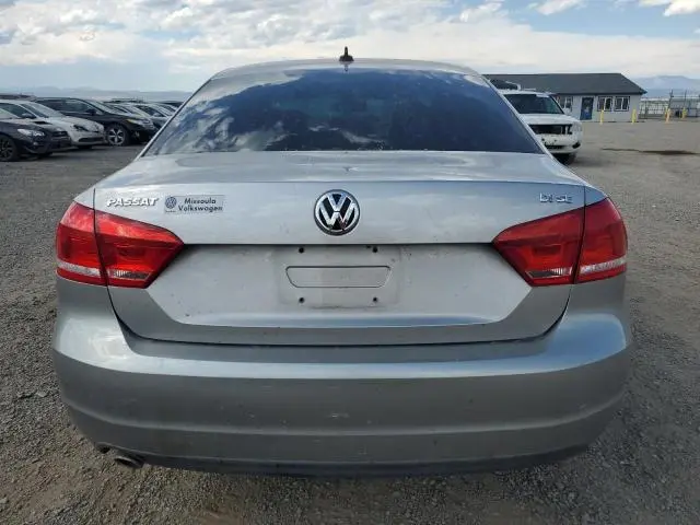 2013 VOLKSWAGEN PASSAT SE  