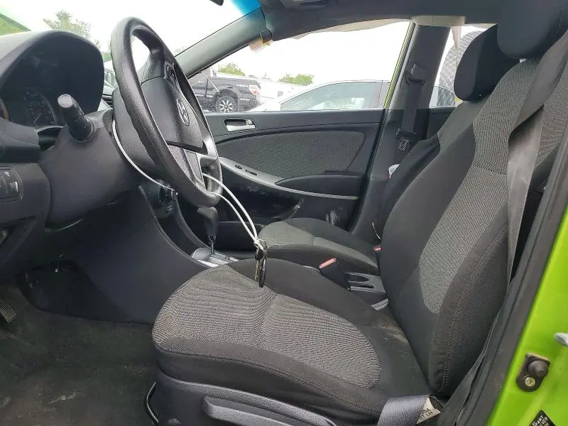 2012 HYUNDAI ACCENT GS  