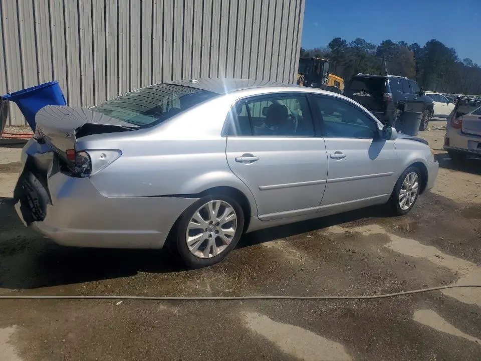 2010 TOYOTA AVALON XLS  