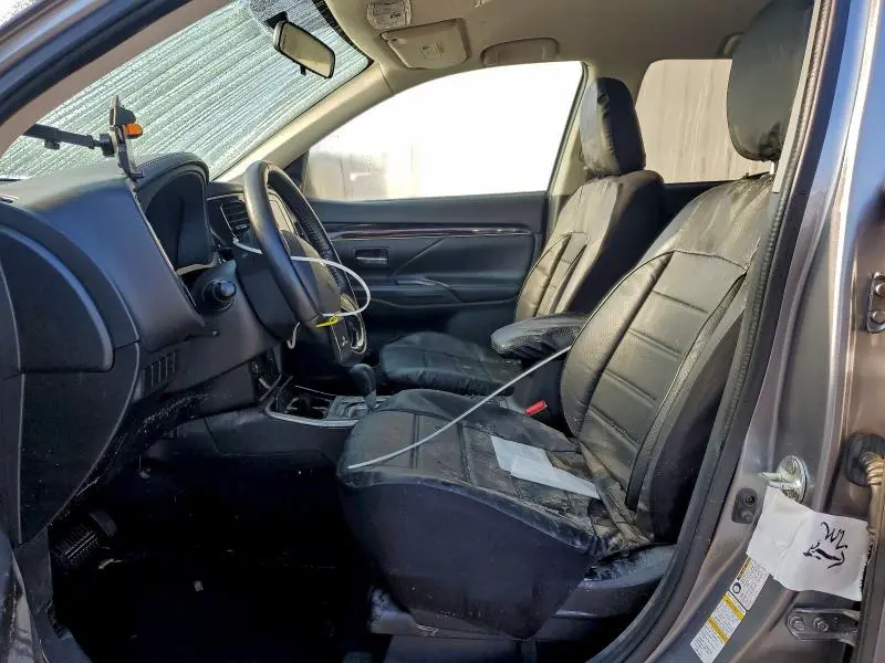 2019 MITSUBISHI OUTLANDER SE  