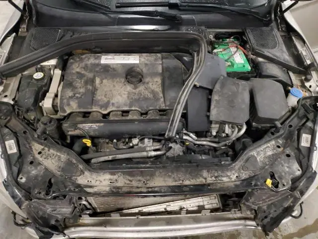 2015 VOLVO XC60 T6 PREMIER  