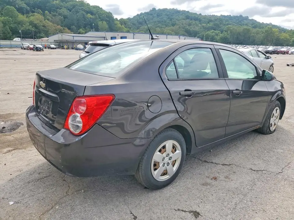 2013 CHEVROLET SONIC LS  