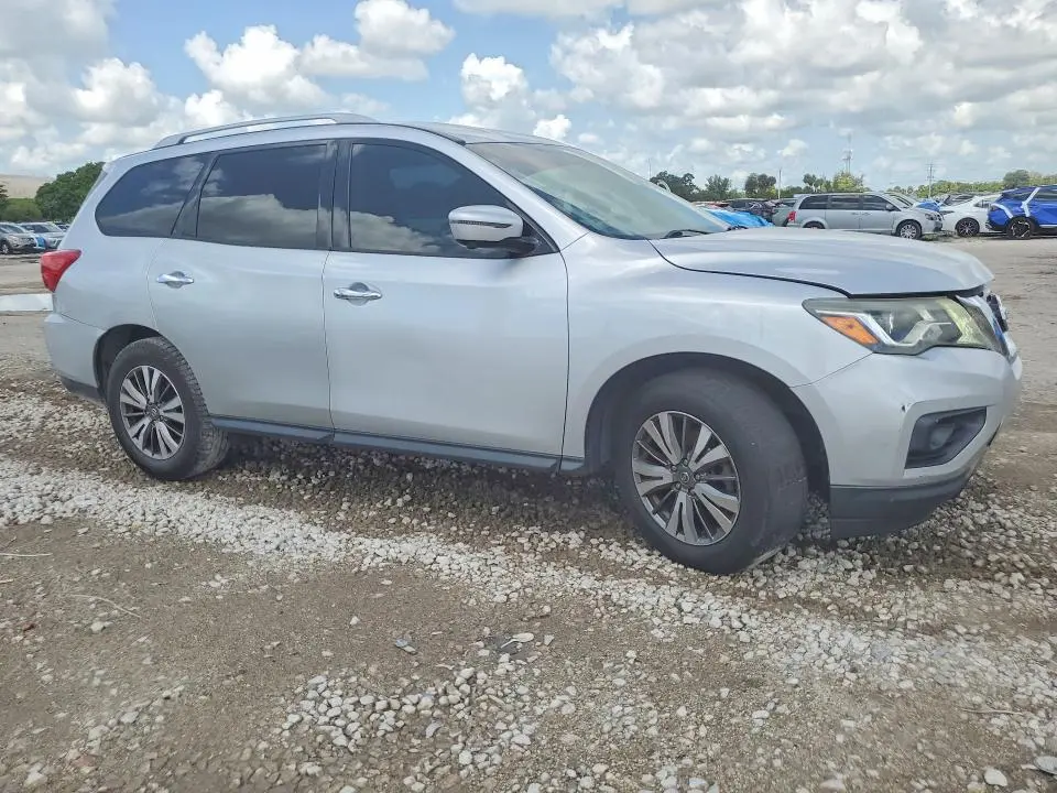2018 NISSAN PATHFINDER SL  