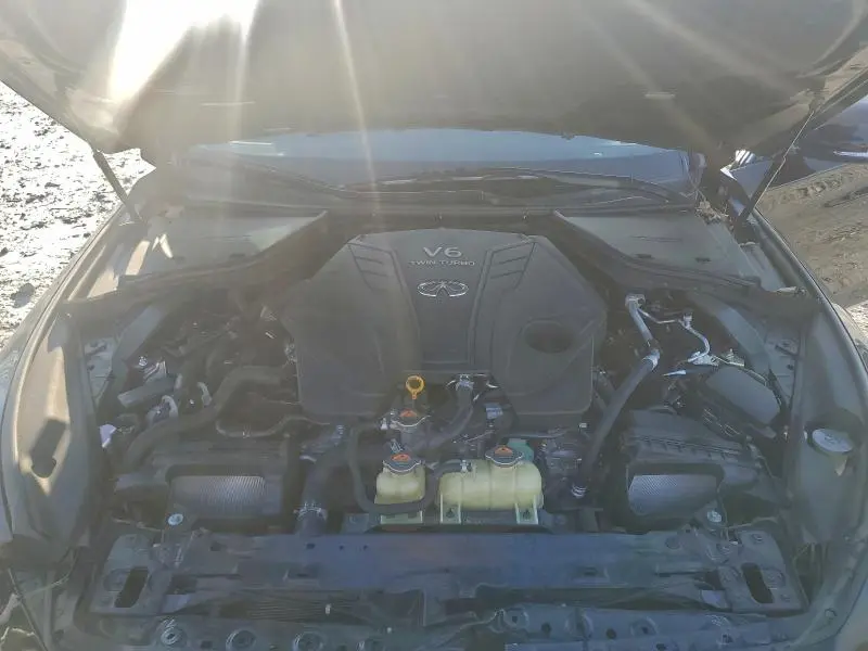 2019 INFINITI Q50 LUXE  