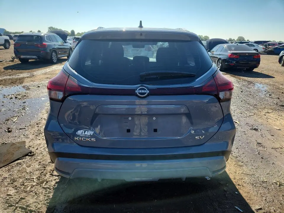 2024 NISSAN KICKS SV  