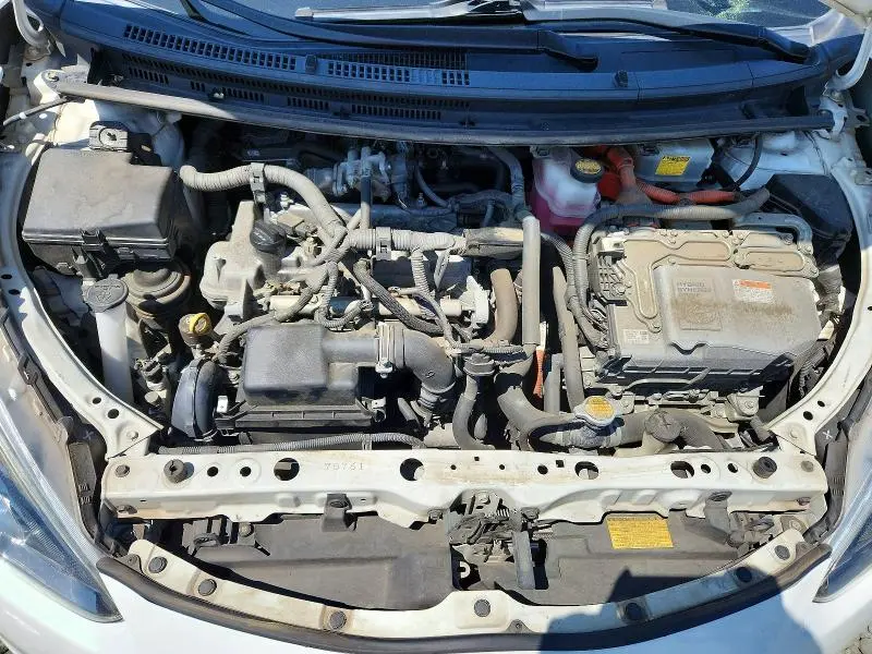 2015 TOYOTA PRIUS C TWO  