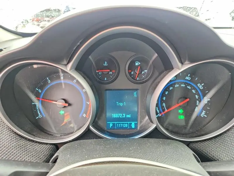 2011 CHEVROLET CRUZE LT  