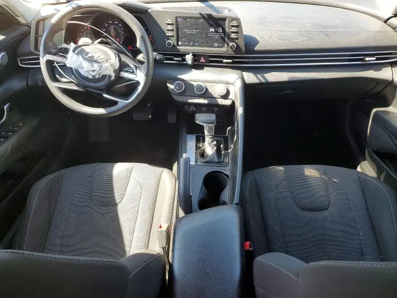 2021 HYUNDAI ELANTRA SE  