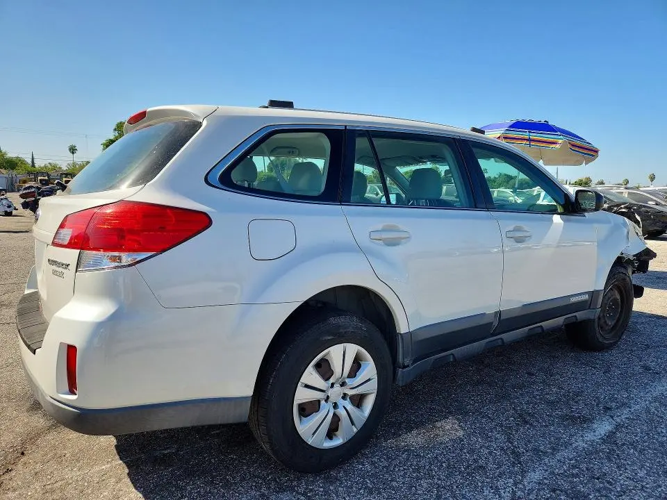 2010 SUBARU OUTBACK 2.5I  