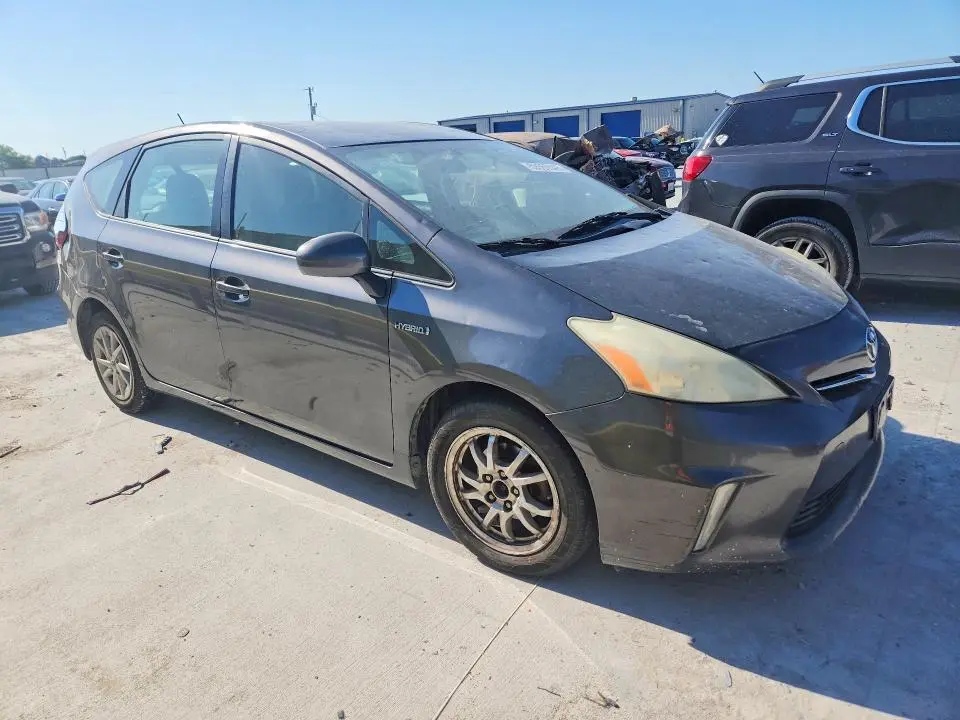 2014 TOYOTA PRIUS V TWO  