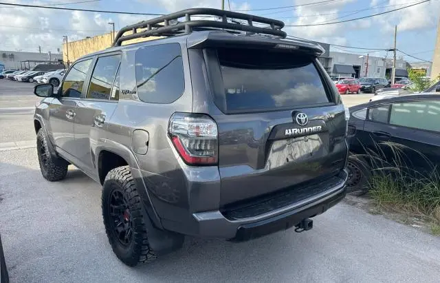 2021 TOYOTA 4RUNNER VENTURE  