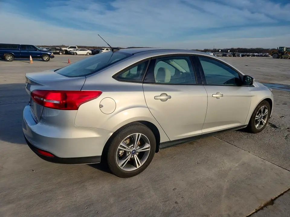 2017 FORD FOCUS SE  