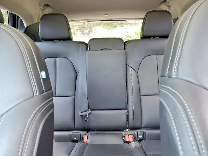 2024 VOLVO XC40 ULTIMATE  