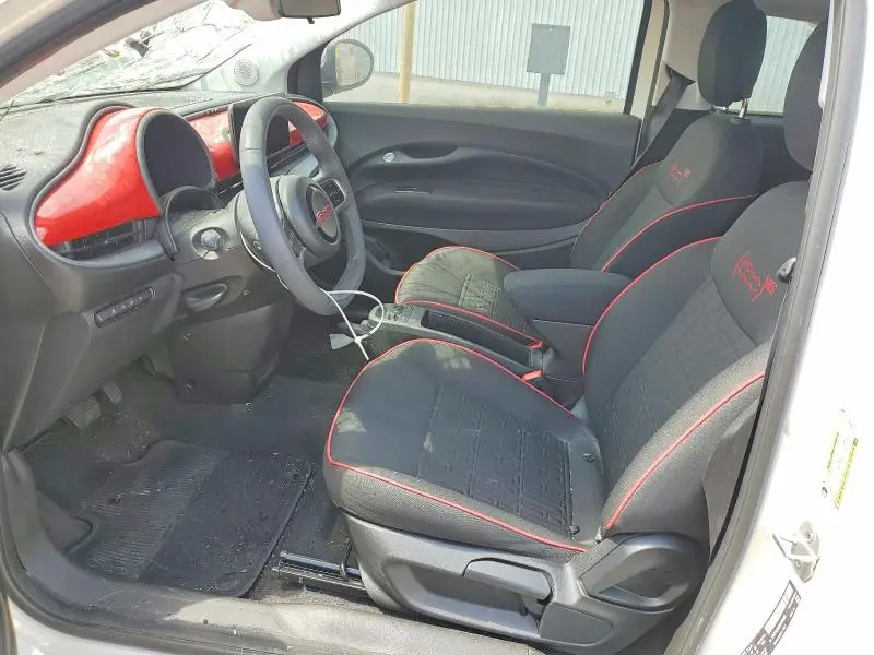 2024 FIAT 500 E RED  